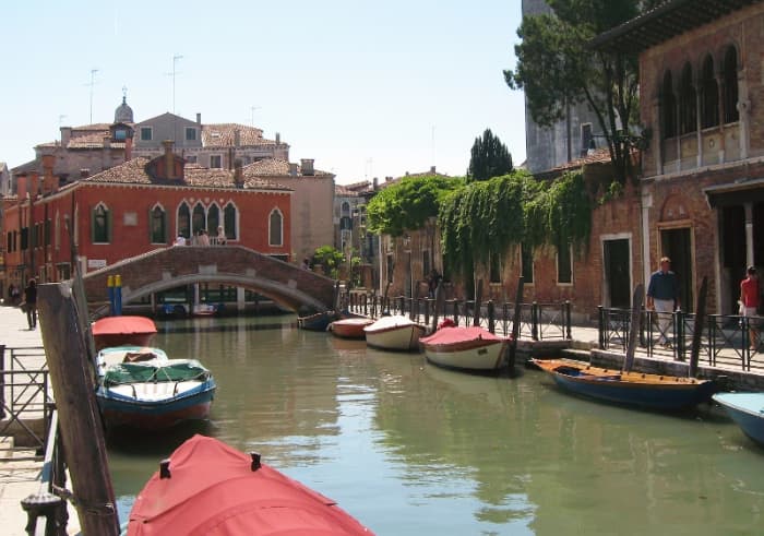 Venice is full of hidden gems. Learn how to avoid the tourist traps and discover the best this Italian city has to offer.