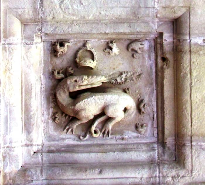 King Francis I chose the salamander as his personal symbol. It appears over 800 times throughout Chambord.