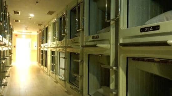 One of four capsule hotels run by the Capsule Inn group, Osaka's B&S Eco-Cube resembles Tokyo's Shinjuku Kuyakusho-Mae Capsule Hotel.