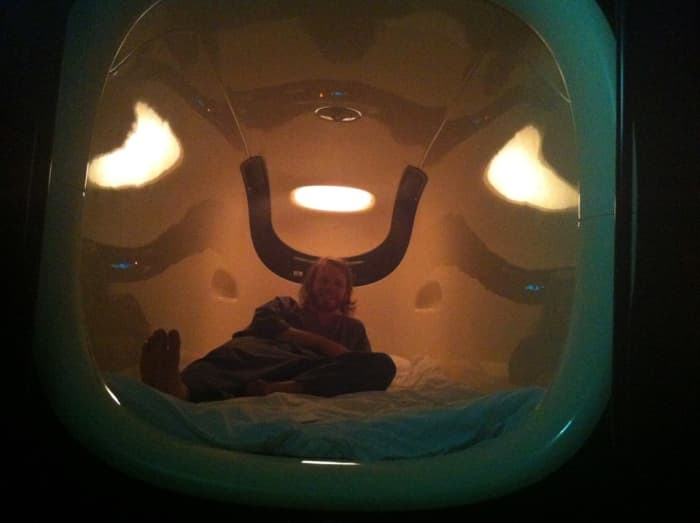 Nine Hours' (9h) capsules' design and "Sleep ambient control system" not only make you feel like you are part of a modern Sci-Fi movie, but also provide a great nights sleep.