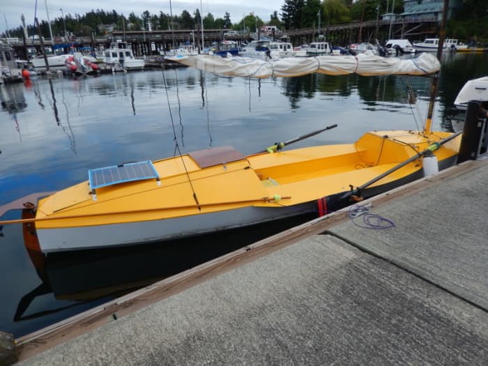 A fascinating expedition kayak also rigged for sailing was tied up to the dock when we were there.
