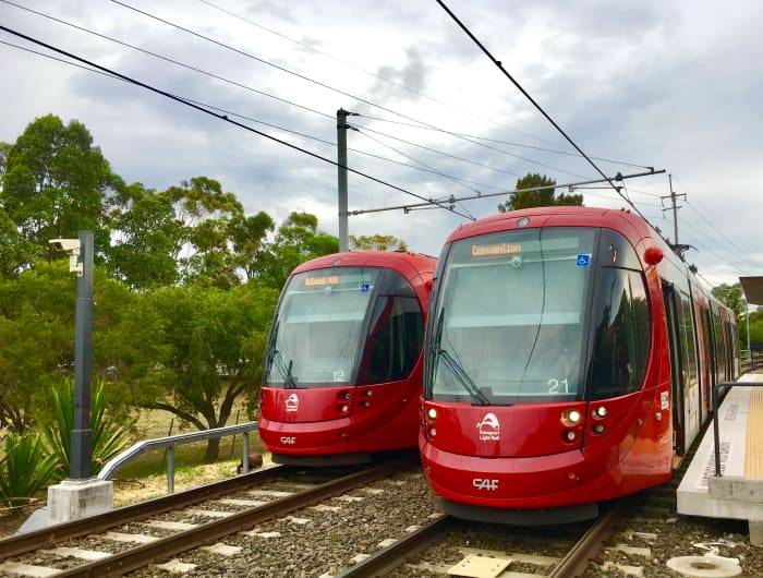 os trilhos leves de Sydney podem ajudá-lo a chegar a destinos não facilmente acessíveis de ônibus ou trem.