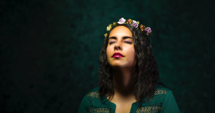 Psychics often tell women that "in your previous life. . ." they were queens—often Nefertiti, Cleopatra, or Marie Antoinette.