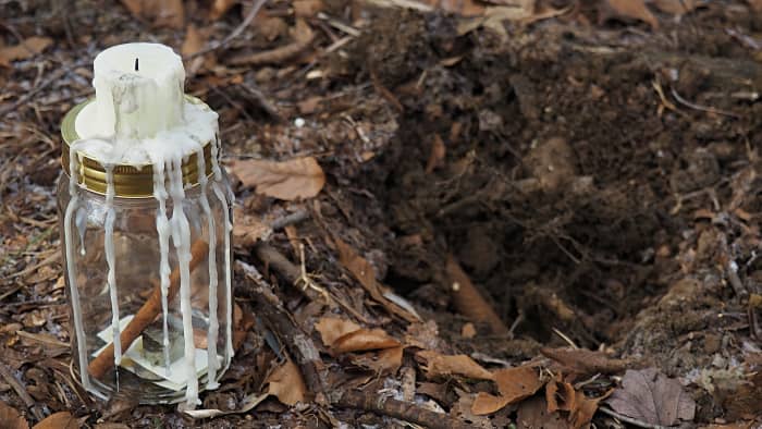 Once your spell is complete, you have to choose what to do with your jar. Burying it is just one of several options.