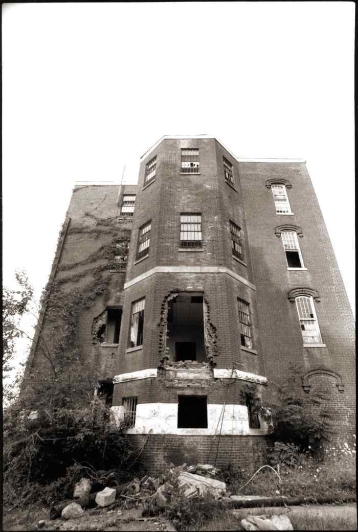 Haunted Kentucky Sauerkraut Cave and the History of Lakeland Asylum