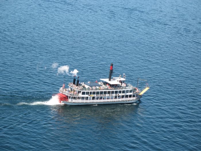 Activities like boating and hiking make Lake George a great Nature Day Trip from NYC