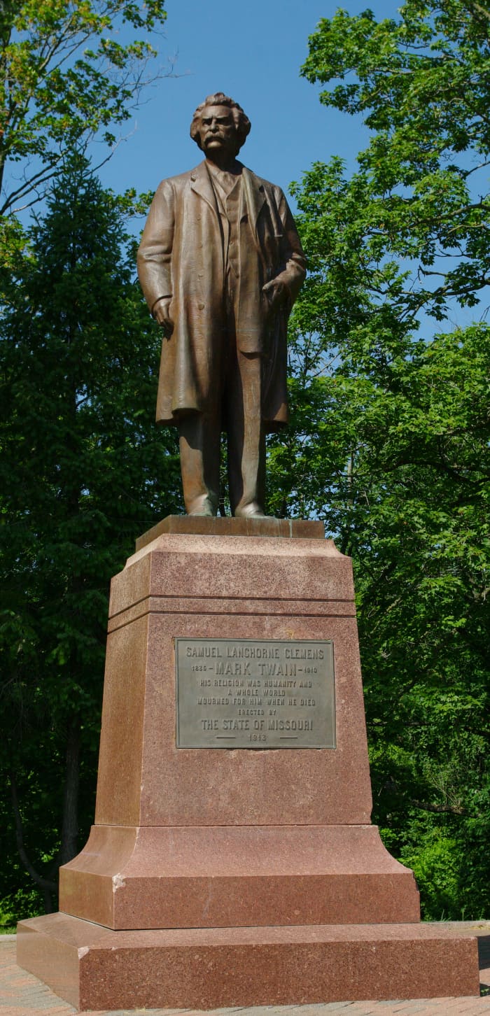 The 1913 statue of Samuel Clemens (Mark Twain) which stands in Riverview Park overlooking the Mississippi River