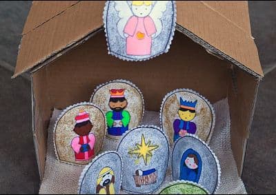 40+ Beautiful Nativity Craft Ideas - FeltMagnet