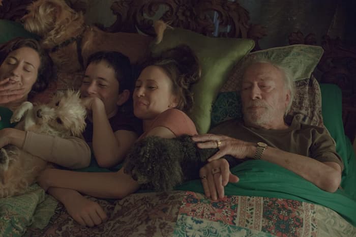 Kristen Schaal, Lewis MacDougall, Vera Farmiga, and Christopher Plummer as JoJo, Henry, Laura, and Jack Jaconi in, "Boundaries."