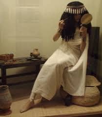 commons.wikimedia.org A Woman of Ancient Egypt Was this how Bentreshyt or Dorothy would have looked?