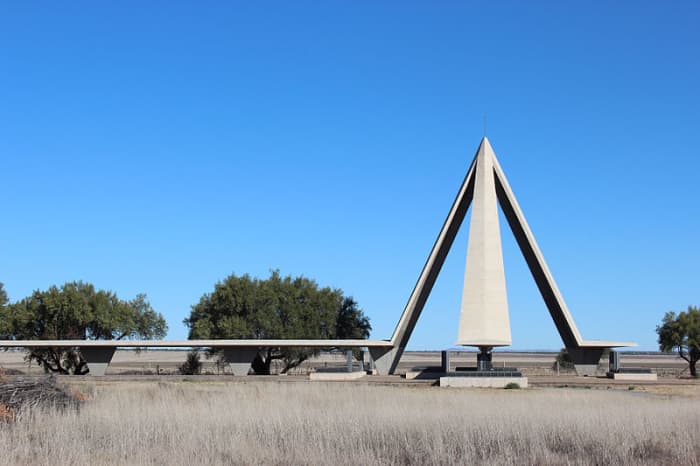 Apart from the above monument to fallen Boers, memorials also exist at the battlefield for British, Scottish and Scandinavian soldiers.