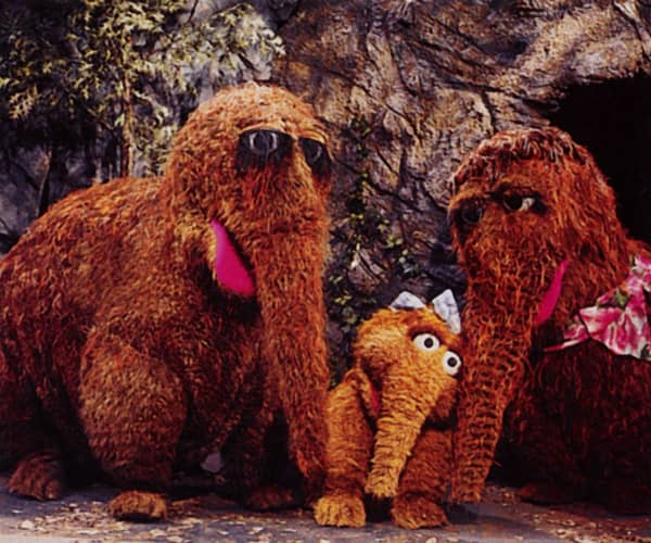 Snuffy's mom and dad and his little sister Alice. This is a screen cap of the episode "Snuffy's Parents Get a Divorce."