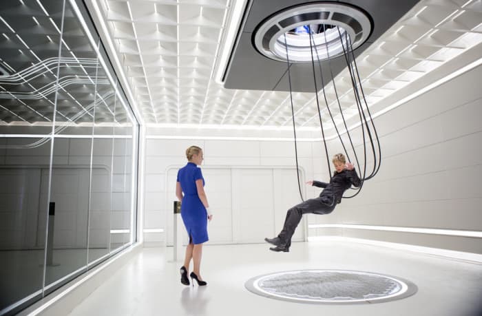 Image from: ww.popsugar.com/entertainment/Insurgent-Movie-Pictures-36266485?stream_view=1#photo-37088101