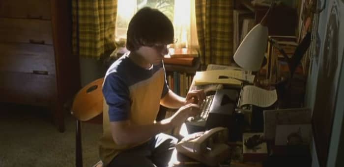 A sheltered 15-year-old writer gets a freelance writing assignment with Rolling Stone Magazine, touring with a 1970’s up-and-coming rock band and experiencing the trials and tribulations that come with emerging fame.