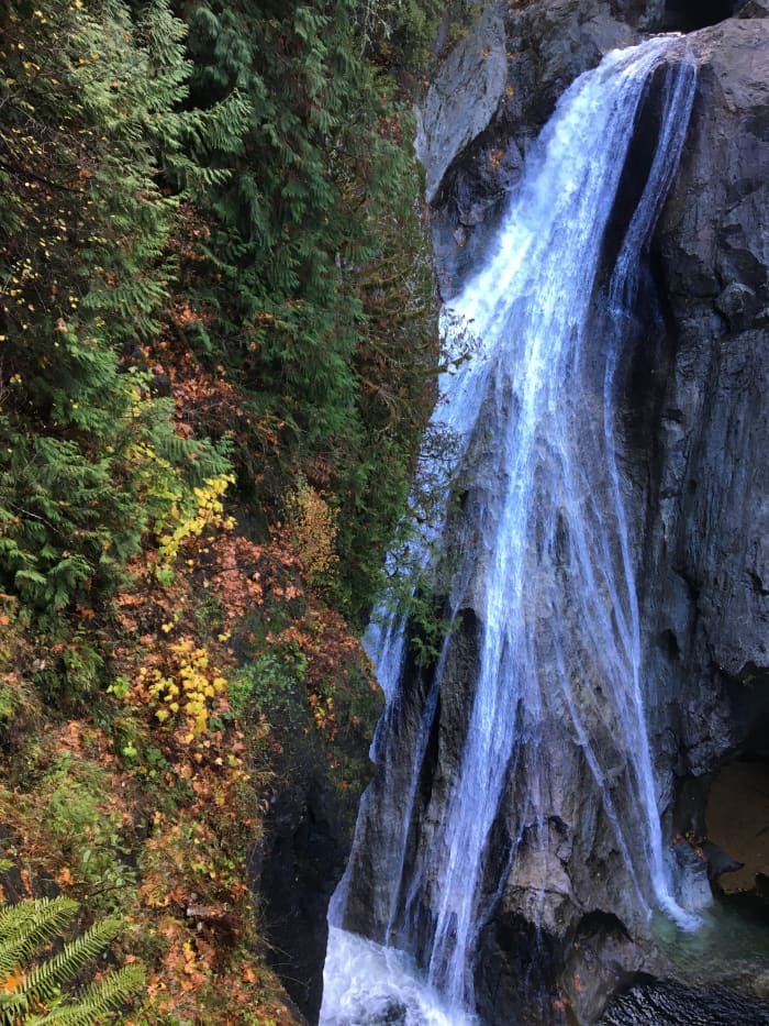 Twin Falls as seen from the man-made balcony built off to the side of the trail