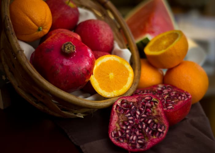 By the end of day one be sure that you have eaten at least four apples, four oranges, one watermelon, and two pomegranates.