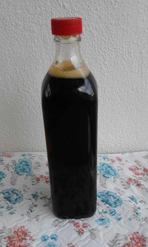 1 kg bottle of raw unprocessed tualang honey that I am consuming and also selling.