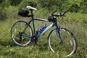 A great looking bike, showing how bar ends are useful not on mountain bikes, but also on touring bikes, giving you a good alternative riding position.