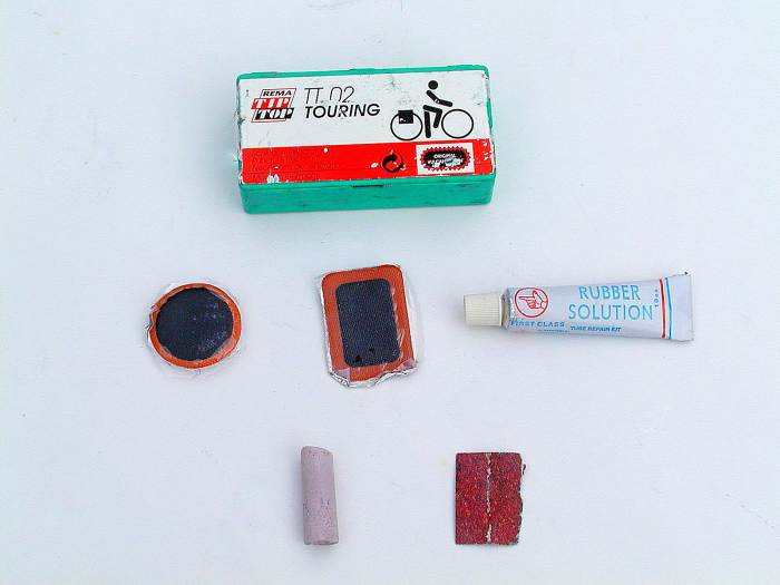 How to Fix a Punctured Bike Tire and Tube (10 Steps With Pictures