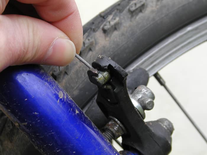 How to Fix a Punctured Bike Tire and Tube (10 Steps With Pictures