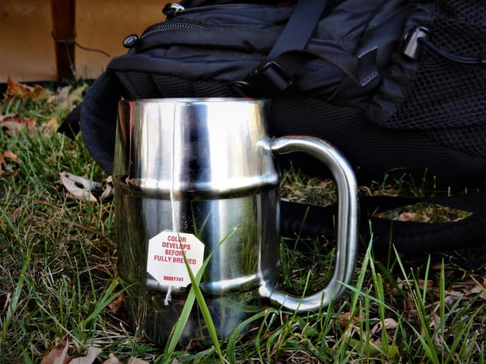 brygning ved hjælp af kaffeposer. 