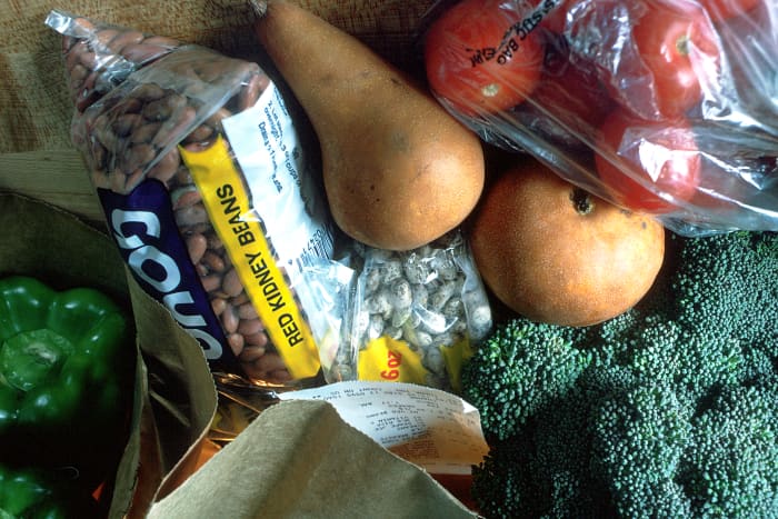 Make your grocery list a couple of days before embarking on your reducing diet. Shop for a wide selection of permitted foods, and stock up on those foods you will use as diet staples.