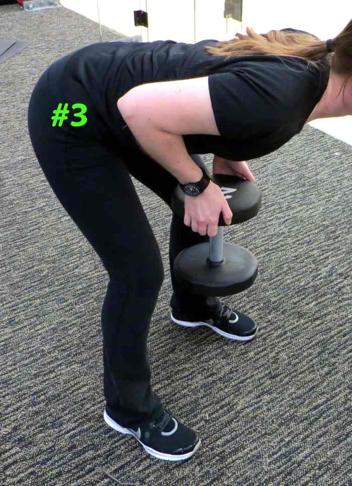 How to Do CloseGrip Rows With Dumbbells CalorieBee