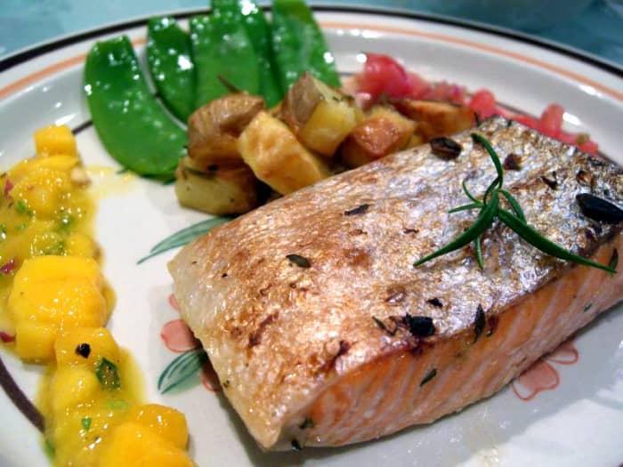 Grilled salmon and natural vegetable oils are good sources of healthy proteins and fats