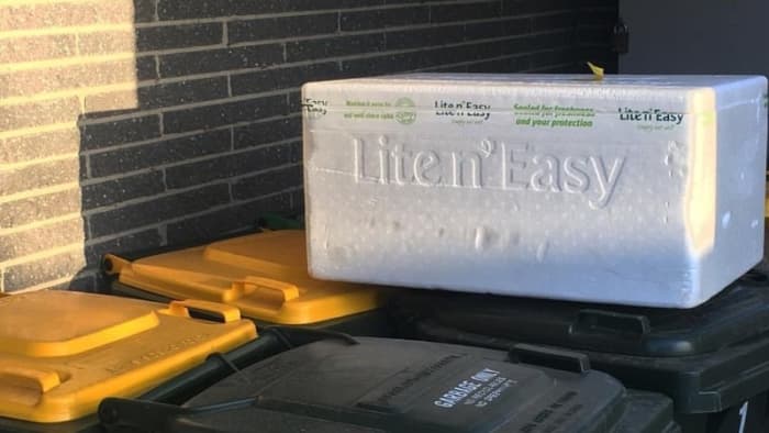 A picture of a Lite 'n Easy delivery box (or esky). You can recycle them yourself, or have the drivers pick up your esky when you receive the next order.