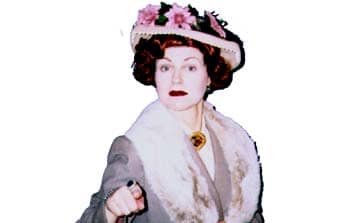 Dorothy Fuldheim, my Mom's favorite redhead. She was a famous pioneer in TV broadcasting and haled from Ohio. Photo taken from http://www.lkwdpl.org/lfiles/starre-kmiecik/fuld-doro.jpg