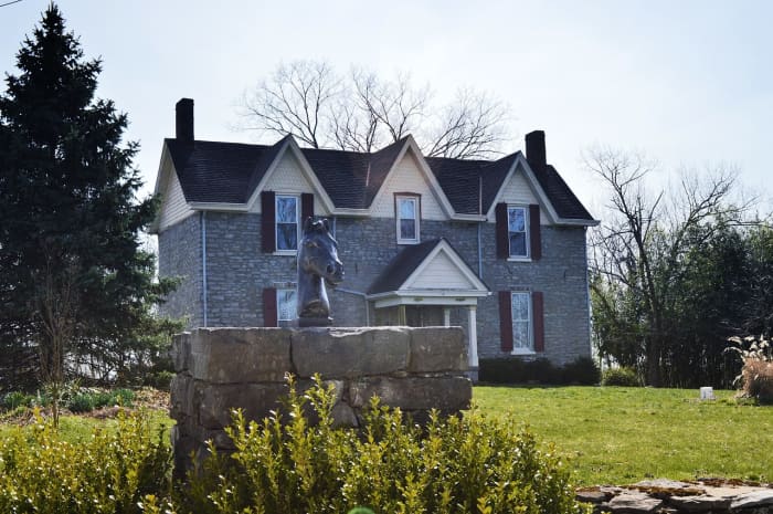 Just because it looks normal, doesn't mean it's not haunted! Listen to the locals for haunting stories. Is this a haunted house in Cynthiana, Kentucky?