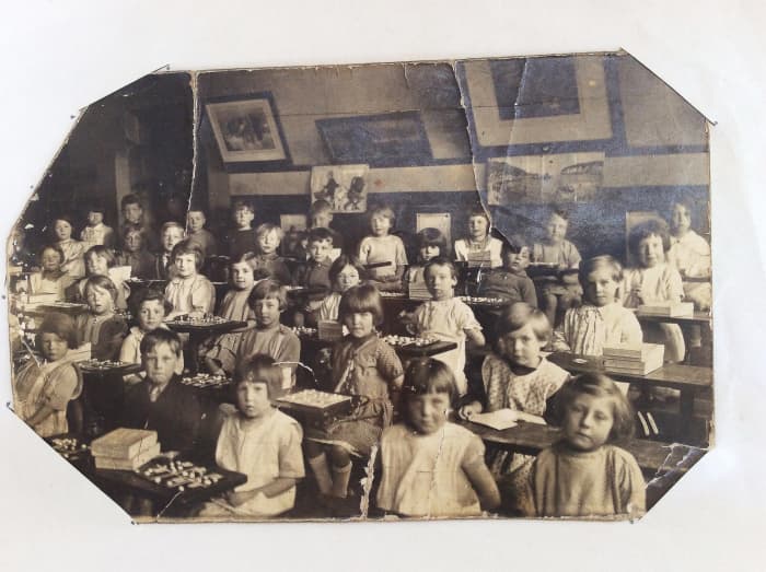 Easton Road School, 1928; my mother is the girl in the front row on the right