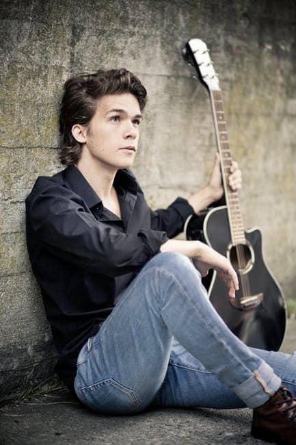 A young singe can wait for years to get in a stage to perform before an audience.