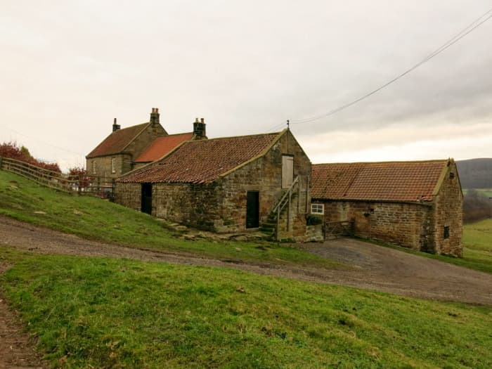 He paused, took his bearings and looked left at the old ruined farm. Raindale Head Farm.