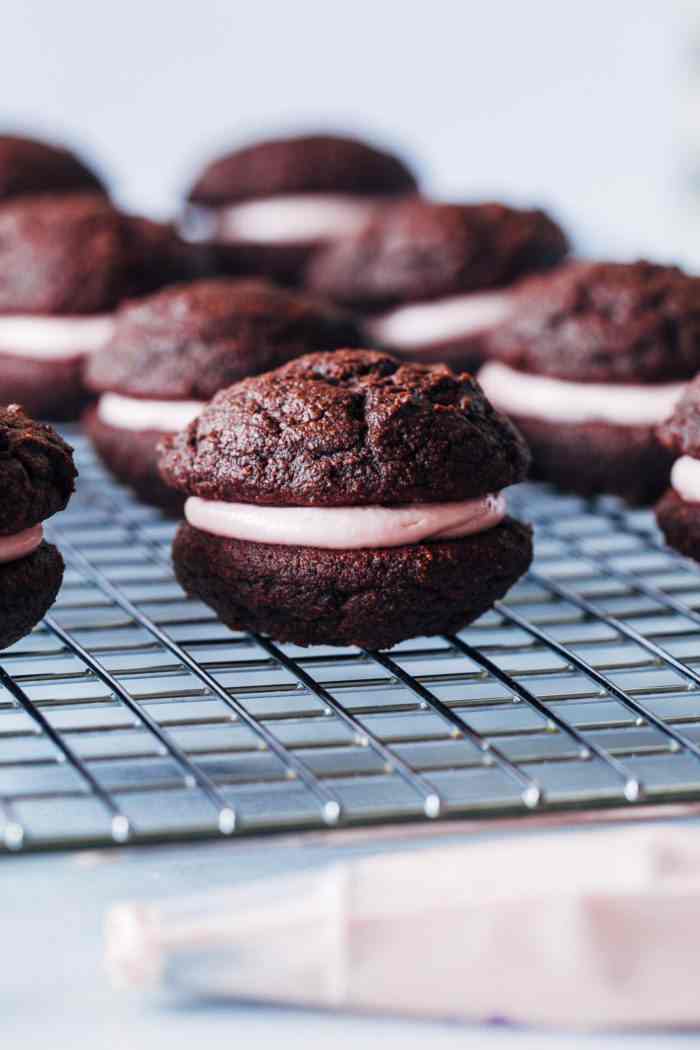 Vegan and gluten-free whoopie pies