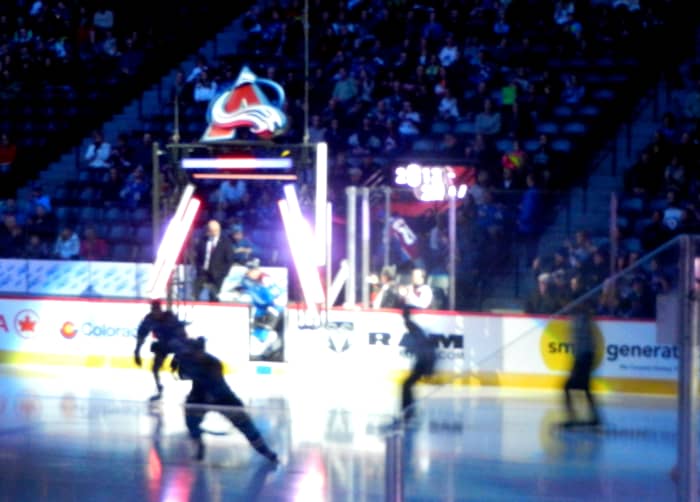 The Colorado Avalanche are my favorite team. You can find out about them from Yahoo.