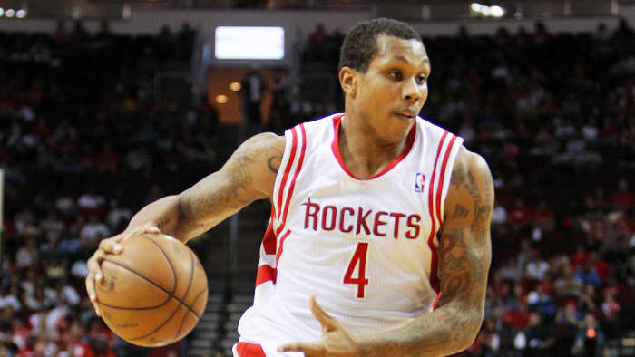 Gregory Smith last played for Osaka Evessa in the Japanese B.League. He plays both center and power forward.