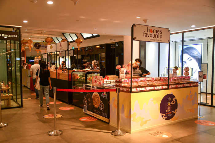 A smaller-scale Mid-Autumn Festival food fair.