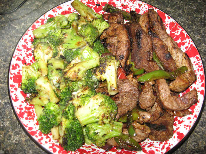 Delicious and diabetic-friendly Mexican steak and broccoli