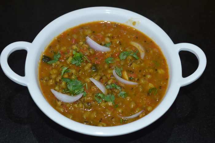Green Gram (Mung Bean) Curry