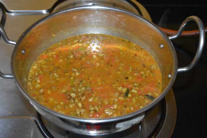 how-to-make-green-gram-curry-mung-bean-curry-for-jolada-rotti-chapati-and-poori