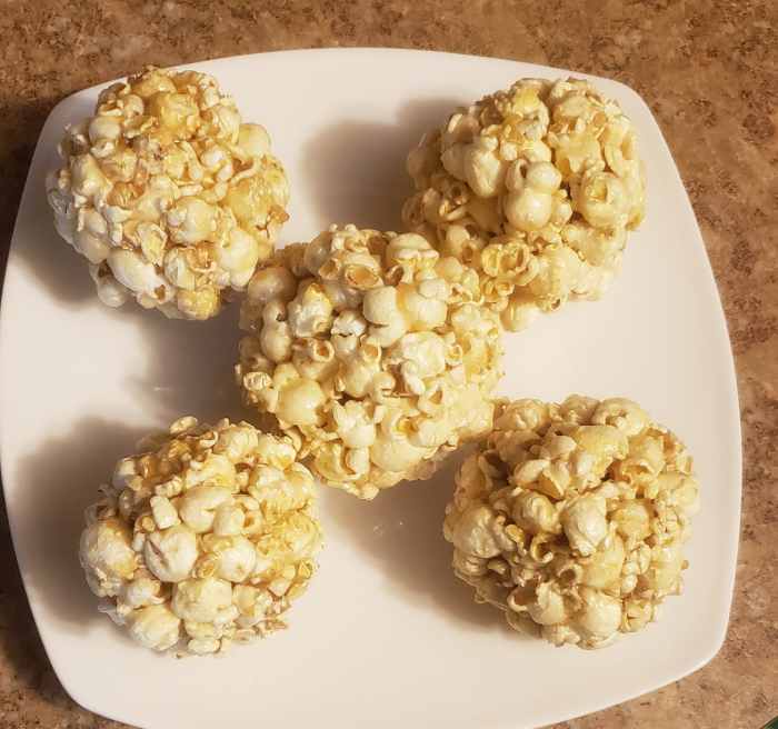 Grandma's Recipe for Quick Popcorn Balls Delishably