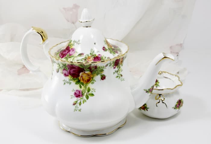 rose-teapots