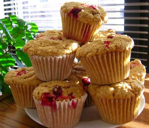 Line muffin tins with cupcake papers, or spray each cup well with no-calorie, fat-free cooking spray.