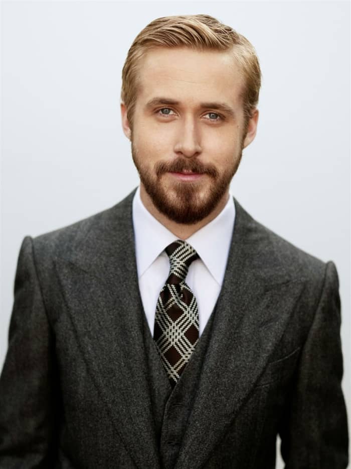 A patterned tie can add a lot of interest to a suit. (Not that Ryan Gosling needs much adding to...)