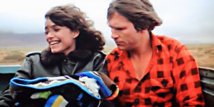 Whilst hitching a lift with Jenny in the back of a pick-up truck, the Starman learns about babies, and the closeness between the two begins to grow