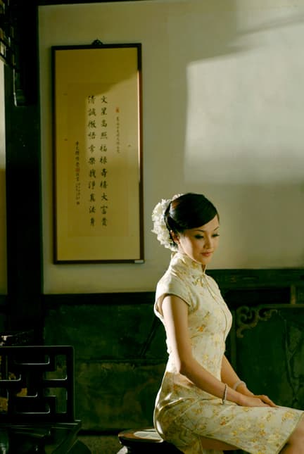 The cheongsam or qipao would be a symbol of modernity in female fashion and of the Chinese new woman.