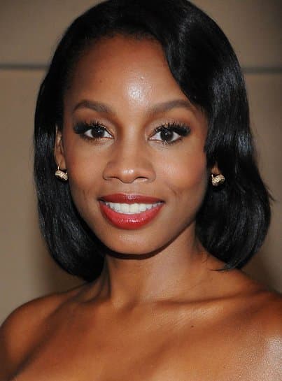 Tony Award winning actress, Anika Noni Rose, who graduated from Bloomfield High School, the same school that Dennis graduated from.