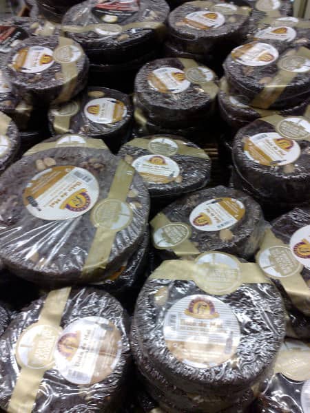 "Bolo de mel" is one of Madeira's culinary specialities - a heavy cake made with molasses (sugar cane is a common crop on Madeira)