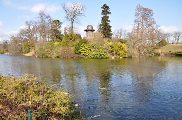 Kiosque de l'Empereur in the Bois de Boulogne at 16th district of Paris. Located at island on Lac Inférieur, built during the arrangement of the Bois de Boulogne in 1852 on the request of Napoleon III by the architect Gabriel Davioud.